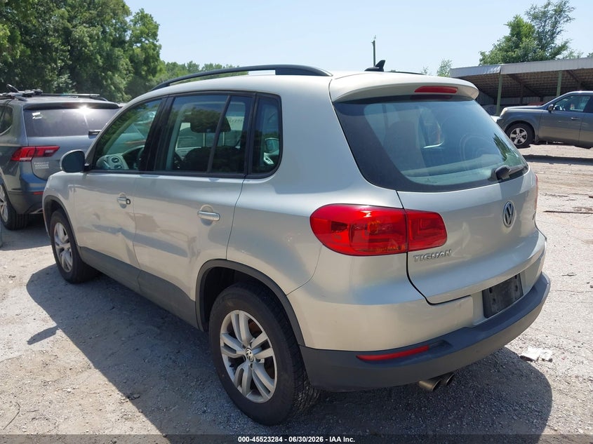 2015 Volkswagen Tiguan VIN WVGAV7AX5FW593527 IAAI salvage auction — NORMAL WEAR, Clear (Kansas), sold $1,250 on 2026-07-29 (photo 3)