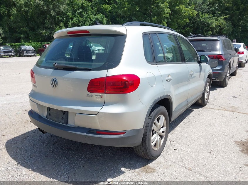 2015 Volkswagen Tiguan VIN WVGAV7AX5FW593527 IAAI salvage auction — NORMAL WEAR, Clear (Kansas), sold $1,250 on 2026-07-29 (photo 4)