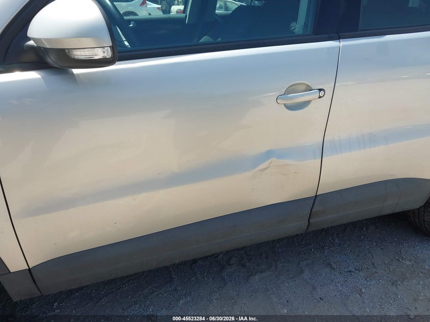 2015 Volkswagen Tiguan VIN WVGAV7AX5FW593527 IAAI salvage auction — NORMAL WEAR, Clear (Kansas), sold $1,250 on 2026-07-29 (photo 6)