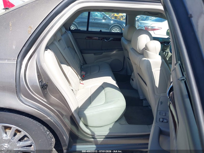 2003 Cadillac Deville VIN 1G6KE54Y33U142527 IAAI salvage auction — NORMAL WEAR, Clear-Dealer Only (Washington), sold $525 on 2026-07-09 (photo 8)