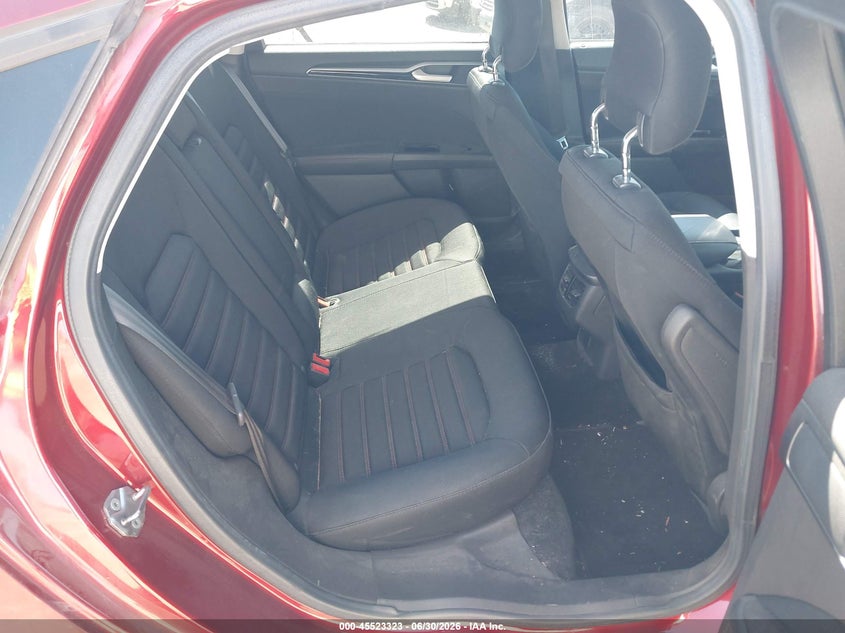2013 Ford Fusion VIN 3FA6P0HR0DR325557 IAAI salvage auction — NORMAL WEAR, Clear-Dealer Only (Arizona), sold $250 on 2026-07-09 (photo 8)