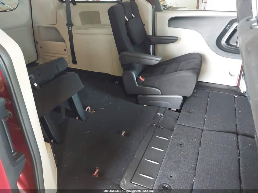 2014 Dodge Grand caravan VIN 2C4RDGCG9ER352150 IAAI salvage auction — NORMAL WEAR, Clear (Illinois), sold $1,225 on 2026-08-03 (photo 8)