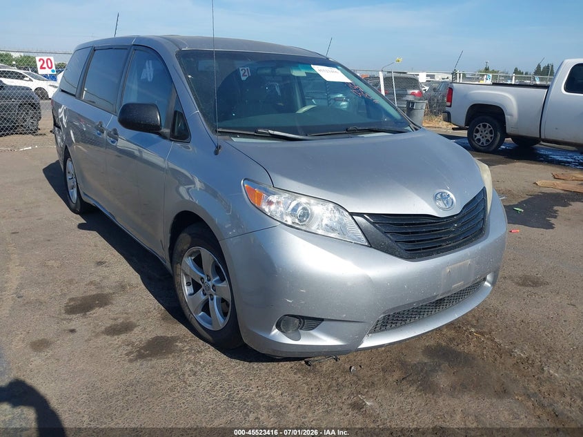 2013 Toyota Sienna VIN 5TDZK3DC4DS358311 IAAI salvage auction — REAR END, Salvage (California), sold $1,550 on 2026-07-10 (photo 1)