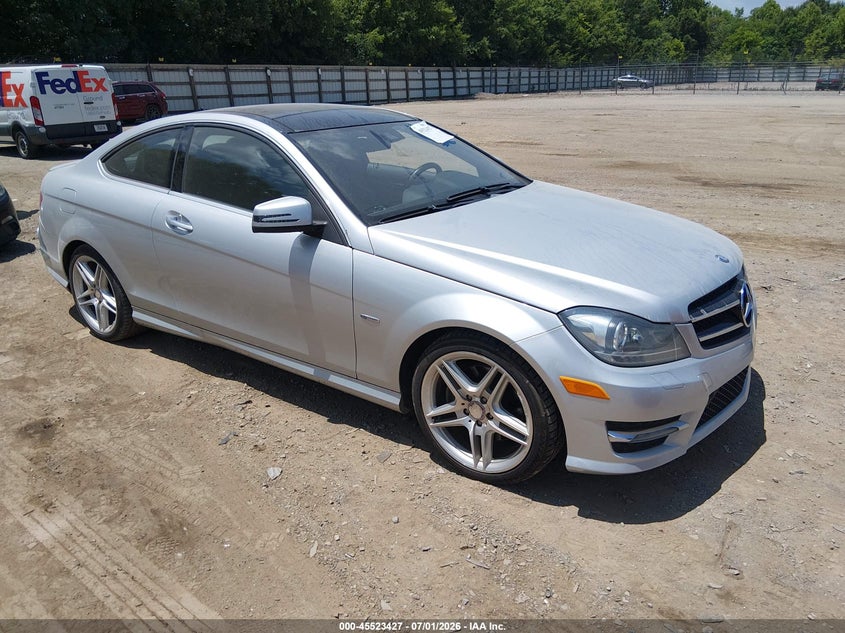 2012 Mercedes-benz C-klasse VIN WDDGJ5HB5CF918154 IAAI salvage auction — SIDE, Clear (Tennessee), sold $1,450 on 2026-07-26 (photo 1)