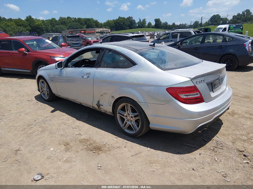 2012 Mercedes-benz C-klasse VIN WDDGJ5HB5CF918154 IAAI salvage auction — SIDE, Clear (Tennessee), sold $1,450 on 2026-07-26 (photo 3)
