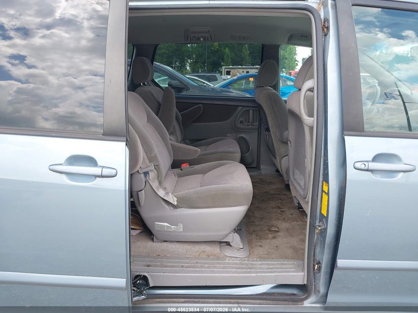 2006 Toyota Sienna VIN 5TDZA23C06S538435 IAAI salvage auction — NORMAL WEAR, Clear (Missouri), sold $425 on 2026-07-20 (photo 8)
