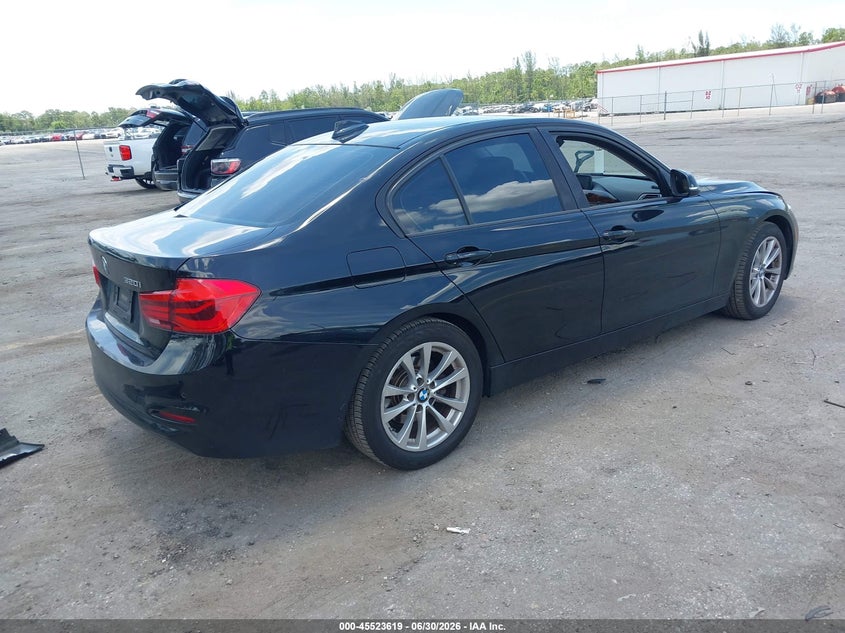 2017 BMW 3er VIN WBA8E1G5XHNU12871 IAAI salvage auction — SIDE, Salvage Title, sold $2,150 on 2026-07-29 (photo 4)