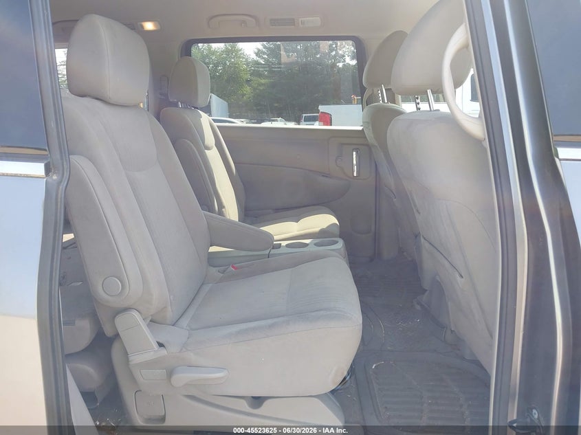 2015 Nissan Quest VIN JN8AE2KP3F9126986 IAAI salvage auction — NORMAL WEAR, Original (New Hampshire), sold $300 on 2026-07-29 (photo 8)