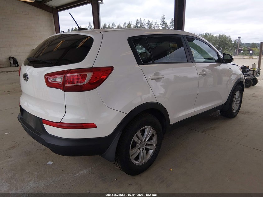 2011 Kia Sportage VIN KNDPBCA28B7077638 IAAI salvage auction — FRONT END, Salvage Title, sold $2,000 on 2026-07-22 (photo 4)