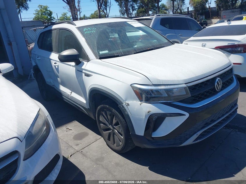 2022 Volkswagen Taos VIN 3VVCX7B25NM084533 IAAI salvage auction — SIDE, Salvage Title, sold $2,800 on 2026-07-25 (photo 1)