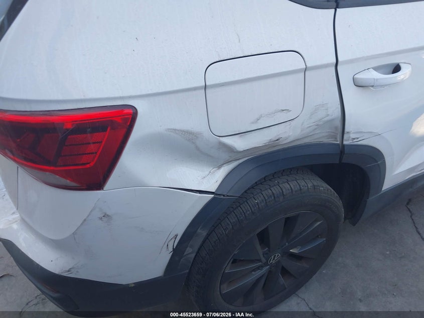 2022 Volkswagen Taos VIN 3VVCX7B25NM084533 IAAI salvage auction — SIDE, Salvage Title, sold $2,800 on 2026-07-25 (photo 6)
