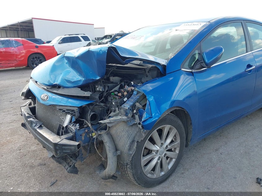 2014 Kia Forte VIN KNAFX4A82E5090910 IAAI salvage auction — FRONT END, Salvage (Texas), sold $850 on 2026-08-01 (photo 6)