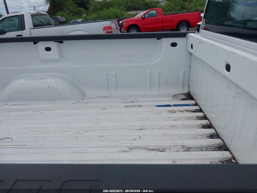 2017 Chevrolet Silverado 1500 VIN 1GCNCNEHXHZ258817 IAAI salvage auction — NORMAL WEAR, Sf97 (Hawaii), sold $10,100 on 2026-07-28 (photo 8)