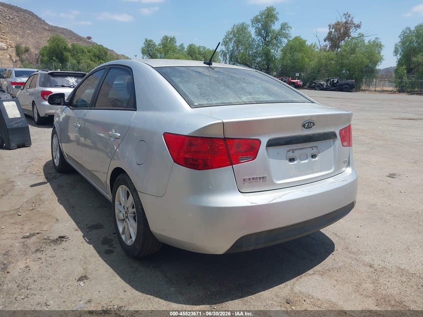 2011 Kia Forte VIN KNAFU4A24B5425973 IAAI salvage auction — NORMAL WEAR, Clear - Dealer Only (California), sold $325 on 2026-07-28 (photo 3)
