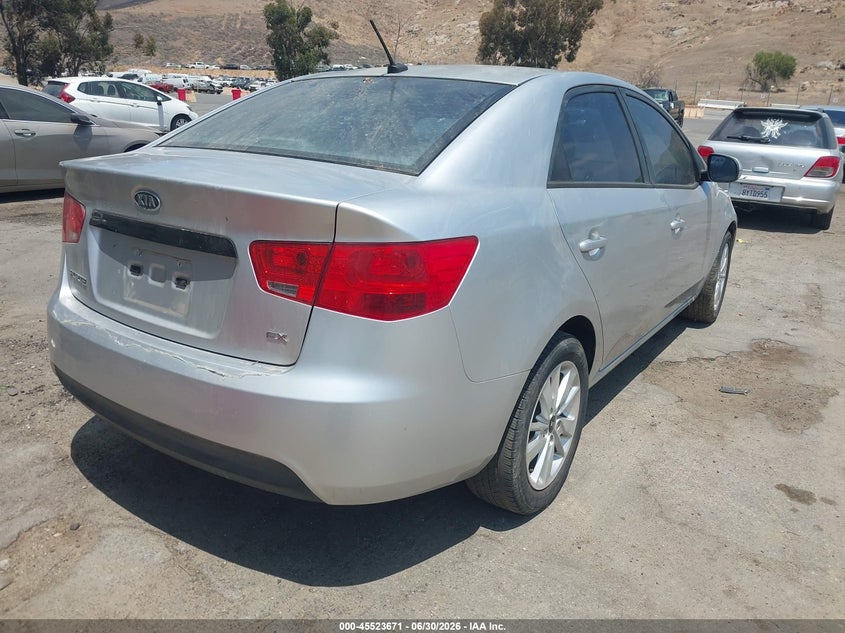 2011 Kia Forte VIN KNAFU4A24B5425973 IAAI salvage auction — NORMAL WEAR, Clear - Dealer Only (California), sold $325 on 2026-07-28 (photo 4)