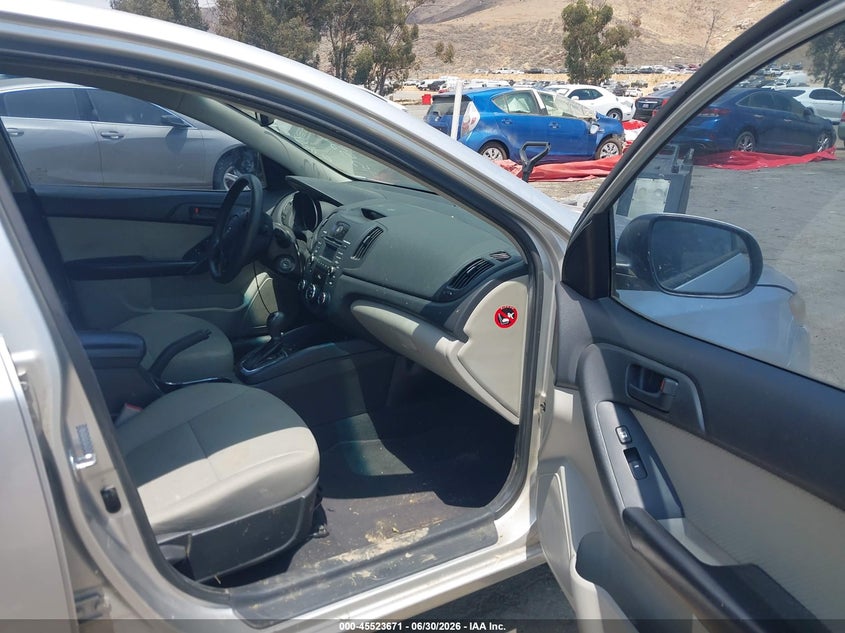 2011 Kia Forte VIN KNAFU4A24B5425973 IAAI salvage auction — NORMAL WEAR, Clear - Dealer Only (California), sold $325 on 2026-07-28 (photo 5)