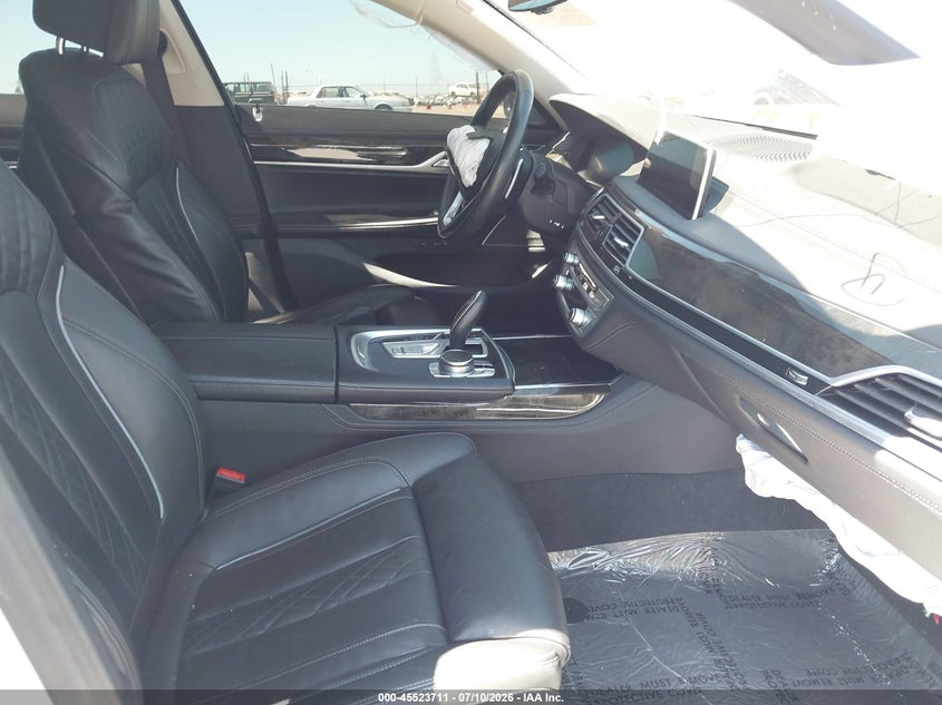 2022 BMW 7er VIN WBA7U2C08NCG91195 IAAI salvage auction — RIGHT FRONT, Salvage Title, sold $10,000 on 2026-08-26 (photo 5)