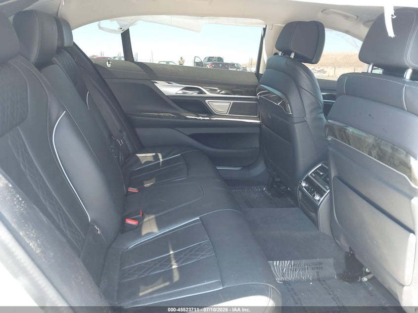 2022 BMW 7er VIN WBA7U2C08NCG91195 IAAI salvage auction — RIGHT FRONT, Salvage Title, sold $10,000 on 2026-08-26 (photo 8)