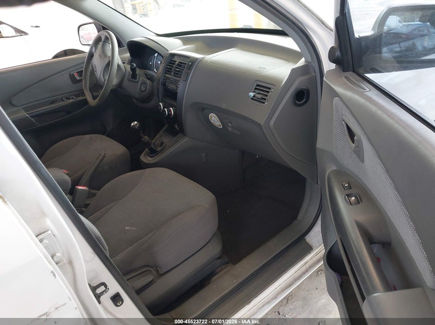 2006 Hyundai Tucson VIN KM8JM72B66U327712 IAAI salvage auction — RIGHT SIDE, Bill Of Sale (Washington), sold $325 on 2026-07-15 (photo 5)
