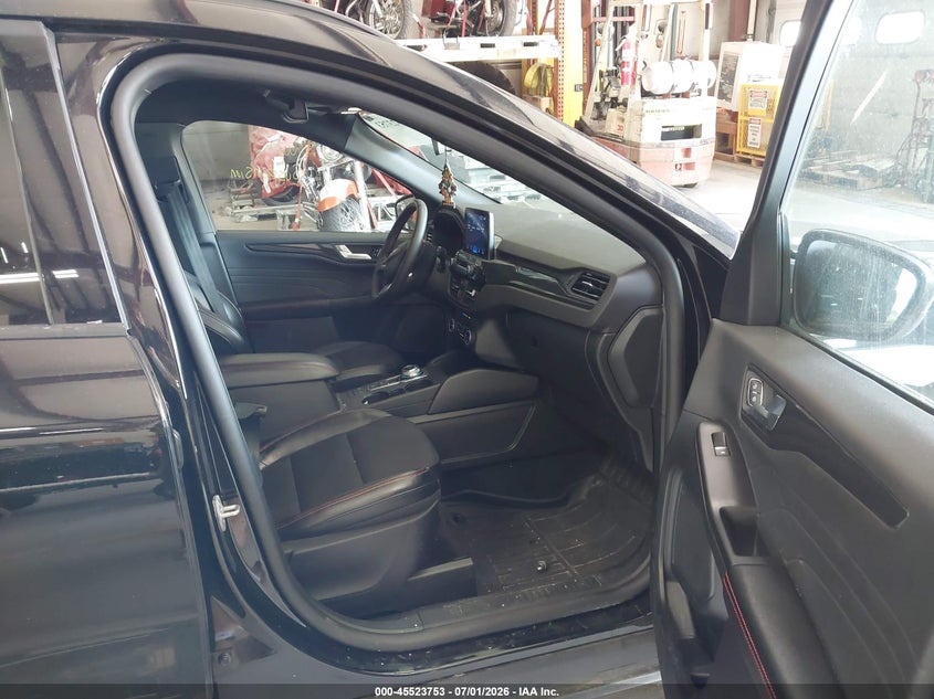 2025 Ford Escape VIN 1FMCU9NA0SUA58690 IAAI salvage auction — LEFT FRONT, Salvage Title, sold $7,225 on 2026-08-24 (photo 5)