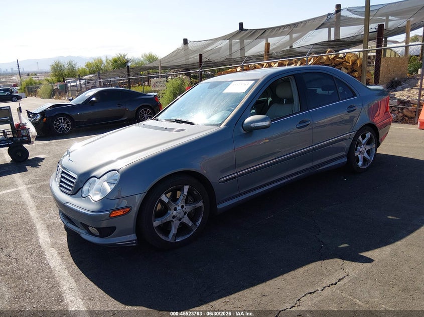 2007 Mercedes-benz C class VIN WDBRF52H07F864588 IAAI salvage auction — SIDE, Salvage (Nevada), sold $450 on 2026-07-15 (photo 2)