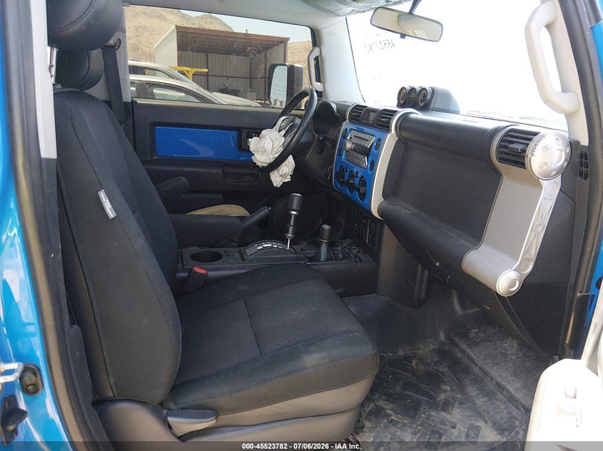 2007 Toyota Fj cruiser VIN JTEBU11F170074247 IAAI salvage auction — FRONT END, Salvage (Nevada), sold $3,200 on 2026-07-17 (photo 5)