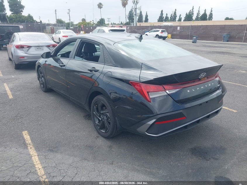 2026 Hyundai Elantra VIN KMHLM4DJ5TU183450 IAAI salvage auction — SIDE, Salvage Title, sold $5,100 on 2026-07-31 (photo 3)
