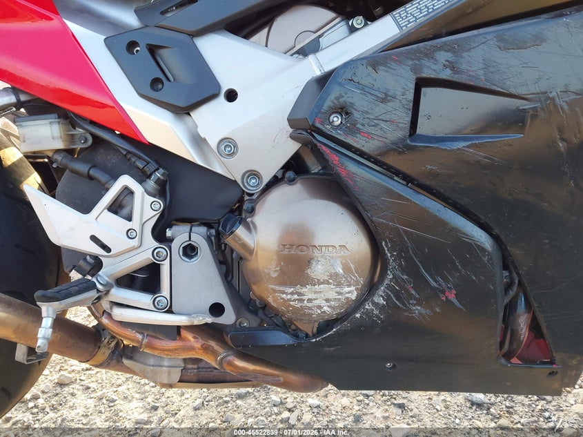 2014 Honda Vfr800 VIN JH2RC7911EK000417 IAAI salvage auction — SIDE, Clear (Pennsylvania), sold $1,425 on 2026-07-29 (photo 8)