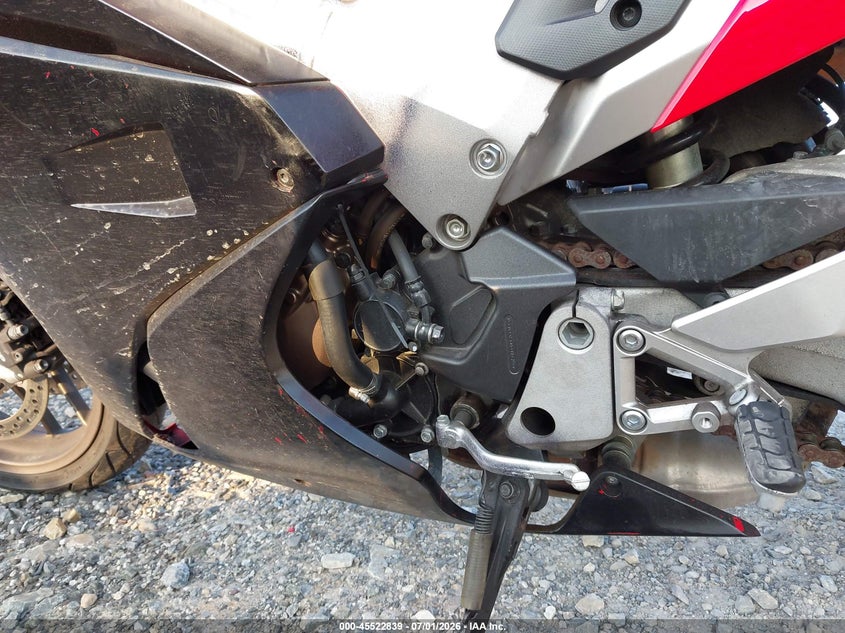 2014 Honda Vfr800 VIN JH2RC7911EK000417 IAAI salvage auction — SIDE, Clear (Pennsylvania), sold $1,425 on 2026-07-29 (photo 9)