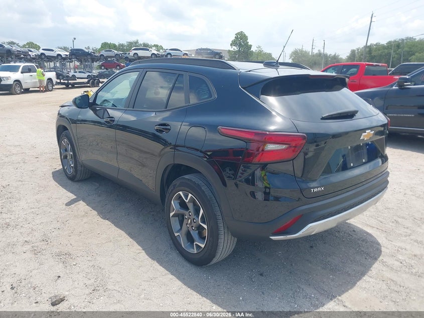2025 Chevrolet Trax VIN KL77LHEP0SC307872 IAAI salvage auction — FRONT END, Salvage Title, sold $5,700 on 2026-08-01 (photo 3)