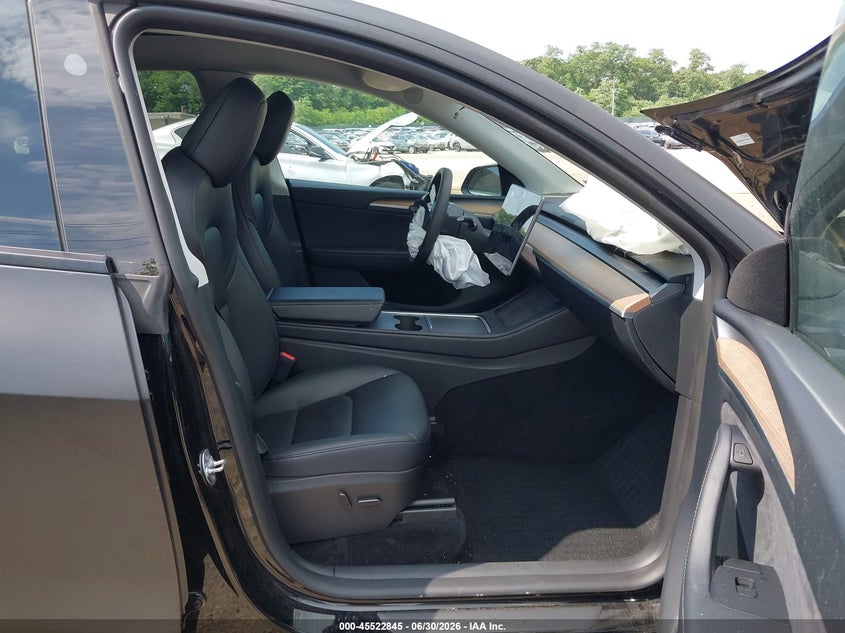2023 Tesla Model y VIN 7SAYGDEE4PA172912 IAAI salvage auction — FRONT END, Salvage Title, sold $8,100 on 2026-07-31 (photo 5)