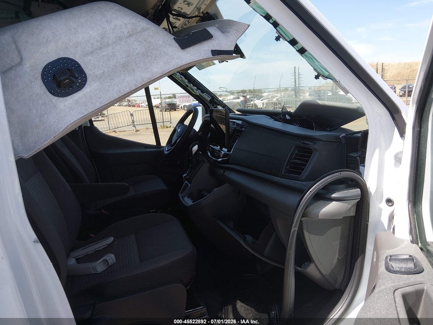 2026 Ford Transit VIN 1FBAX2C8XTKB09009 IAAI salvage auction — Normal Wear & Tear, Clear, sold $32,250 on 2026-07-08 (photo 5)