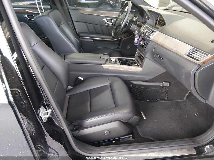 2011 Mercedes-benz E-class VIN WDDHF8HB5BA452843 IAAI salvage auction — NORMAL WEAR, Original (Texas), sold $1,400 on 2026-07-08 (photo 5)