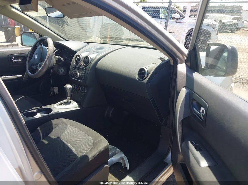 2011 Nissan Rogue VIN JN8AS5MV5BW682010 IAAI salvage auction — SIDE, Salvage (California), sold $425 on 2026-07-22 (photo 5)