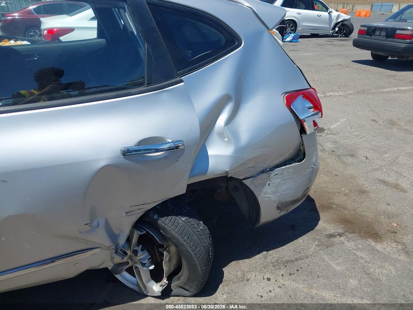 2011 Nissan Rogue VIN JN8AS5MV5BW682010 IAAI salvage auction — SIDE, Salvage (California), sold $425 on 2026-07-22 (photo 6)