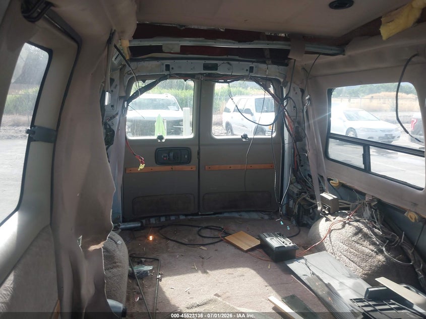 1999 Chevrolet Express 2500 VIN 1GBFG15R4X1030520 IAAI salvage auction — NORMAL WEAR, Clear (Utah), sold $250 on 2026-07-09 (photo 8)