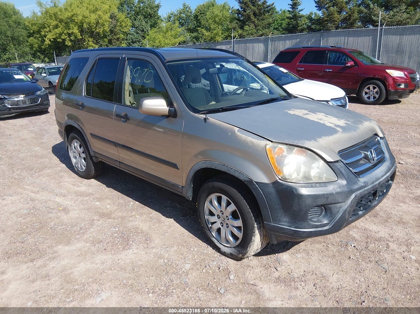 2005 Honda Cr-v VIN JHLRD78825C045349 IAAI salvage auction — NORMAL WEAR, Clear-Endorsement (Wisconsin), sold $375 on 2026-07-29 (photo 1)