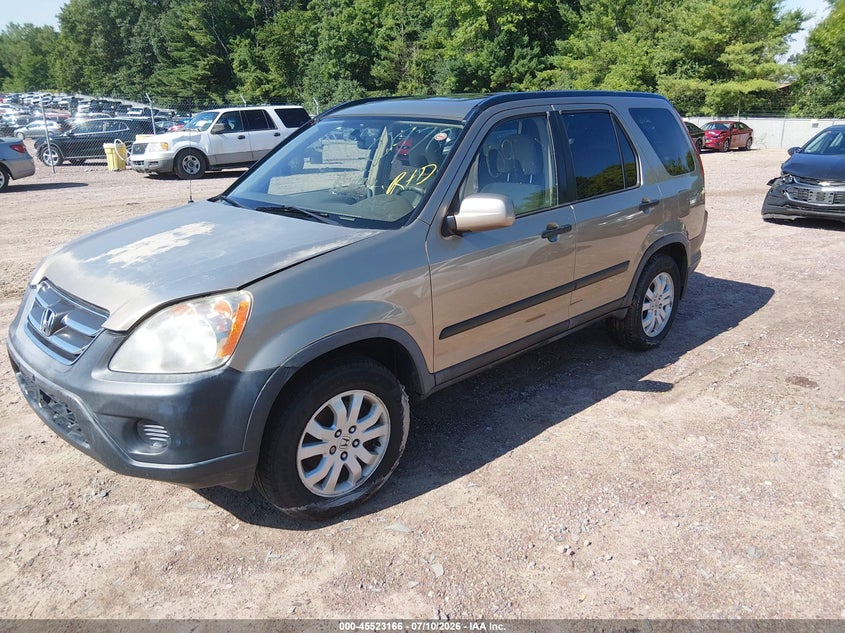 2005 Honda Cr-v VIN JHLRD78825C045349 IAAI salvage auction — NORMAL WEAR, Clear-Endorsement (Wisconsin), sold $375 on 2026-07-29 (photo 2)