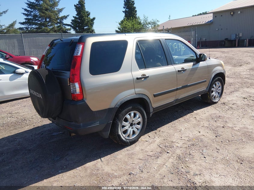 2005 Honda Cr-v VIN JHLRD78825C045349 IAAI salvage auction — NORMAL WEAR, Clear-Endorsement (Wisconsin), sold $375 on 2026-07-29 (photo 4)