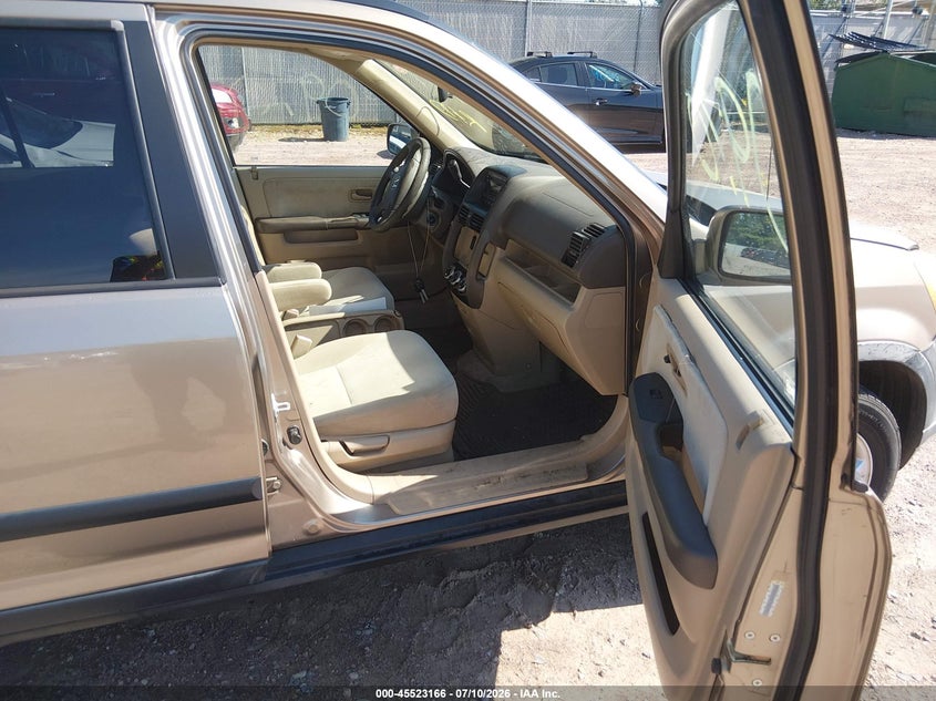2005 Honda Cr-v VIN JHLRD78825C045349 IAAI salvage auction — NORMAL WEAR, Clear-Endorsement (Wisconsin), sold $375 on 2026-07-29 (photo 5)
