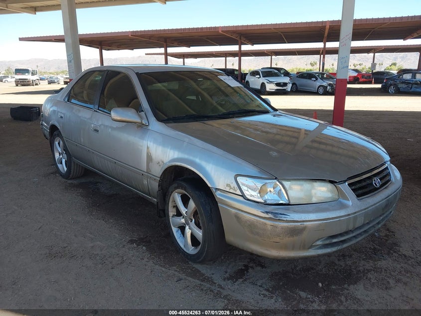 2000 Toyota Camry VIN JT2BG22K4Y0471605 IAAI salvage auction — NORMAL WEAR, Clear (Arizona), sold $325 on 2026-07-28 (photo 1)