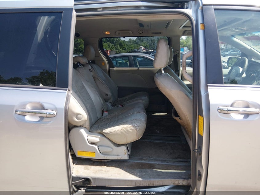 2011 Toyota Sienna VIN 5TDYK3DC4BS055358 IAAI salvage auction — FRONT & REAR, Clear (Maryland), sold $1,950 on 2026-07-23 (photo 8)