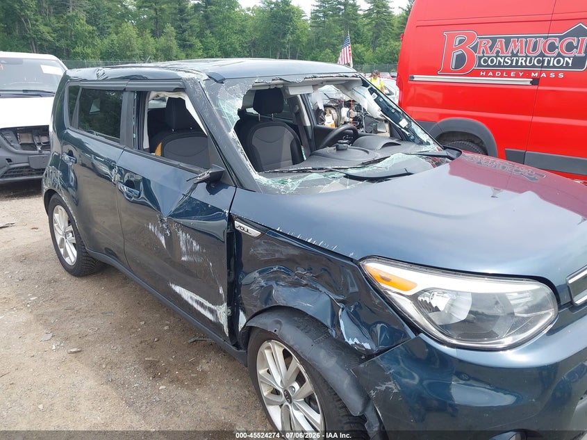 2017 Kia Soul VIN KNDJP3A50H7477252 IAAI salvage auction — ROLLOVER, Salvage (Massachusetts), sold $25 on 2026-07-24 (photo 6)