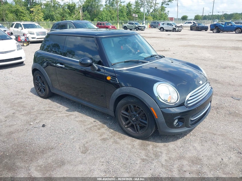 2013 Mini Hard top VIN WMWSU3C50DT372462 IAAI salvage auction — NORMAL WEAR, Clear (Florida), sold $25 on 2026-07-28 (photo 1)