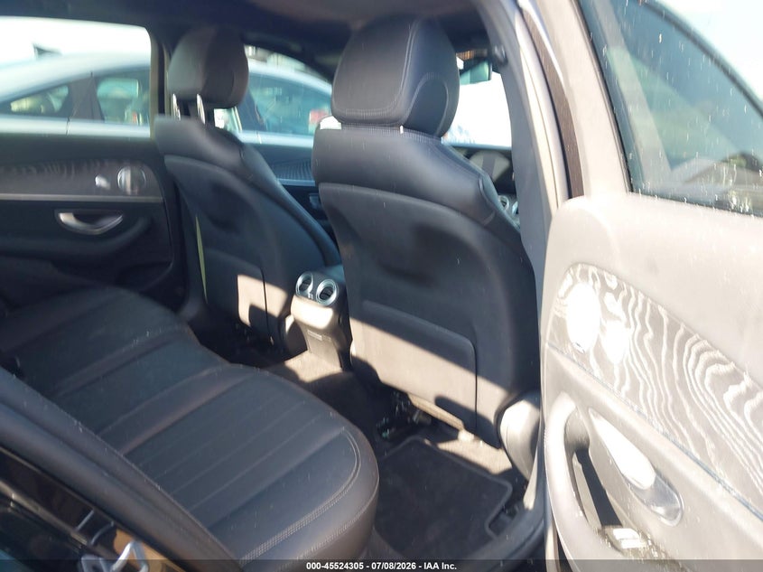 2021 Mercedes-benz E-klasse VIN W1KZF5KBXMA901917 IAAI salvage auction — HAIL, Salvage Title, sold $12,100 on 2026-07-28 (photo 8)