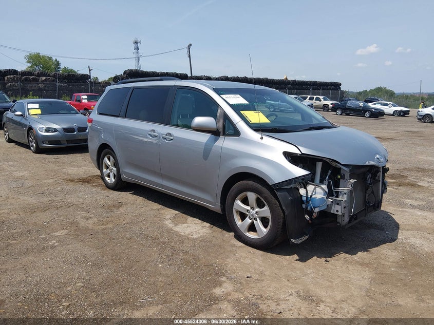 2013 Toyota Sienna VIN 5TDKK3DC9DS298866 IAAI salvage auction — FRONT END, Salvage Title, sold $2,750 on 2026-07-24 (photo 1)
