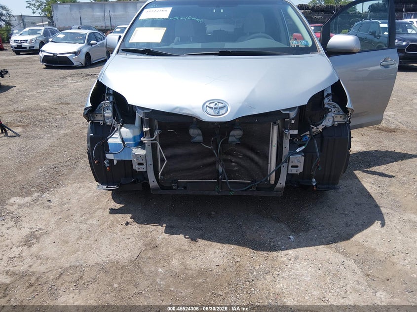 2013 Toyota Sienna VIN 5TDKK3DC9DS298866 IAAI salvage auction — FRONT END, Salvage Title, sold $2,750 on 2026-07-24 (photo 6)
