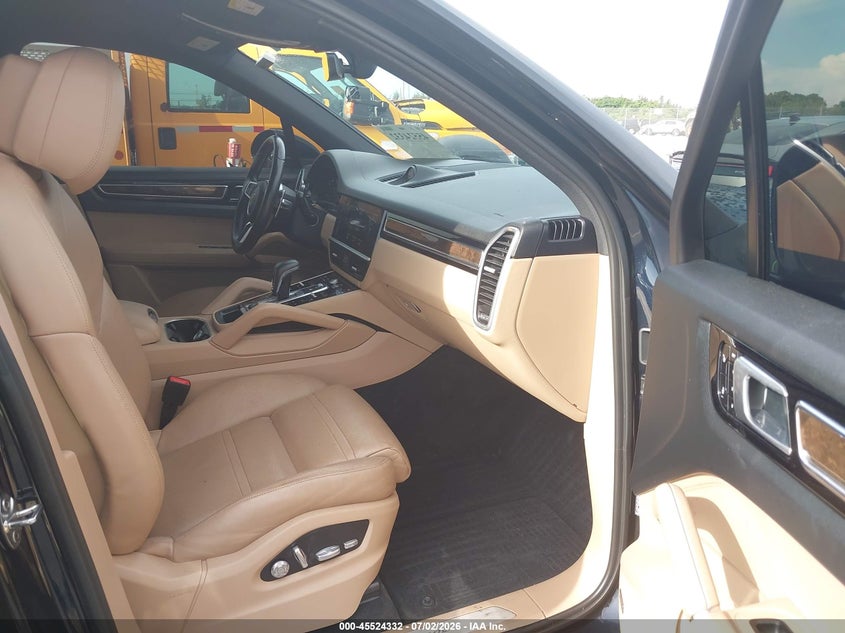 2019 Porsche Cayenne VIN WP1AA2AY2KDA00593 IAAI salvage auction — FRONT END, Wait Title, sold $11,100 on 2026-08-12 (photo 5)