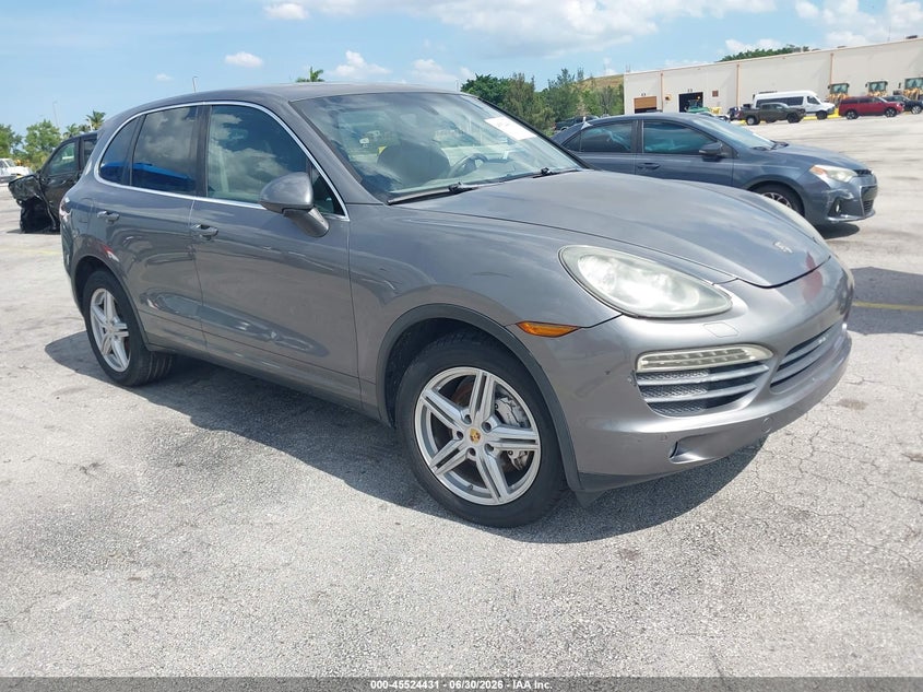 2011 Porsche Cayenne VIN WP1AB2A20BLA42999 IAAI salvage auction — NORMAL WEAR, Clear (Florida), sold $725 on 2026-07-30 (photo 1)
