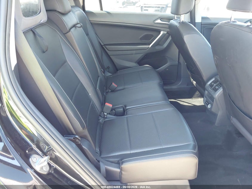2020 Volkswagen Tiguan VIN 3VV2B7AX8LM053703 IAAI salvage auction — LEFT FRONT, Clear (Virginia), sold $4,025 on 2026-07-12 (photo 8)